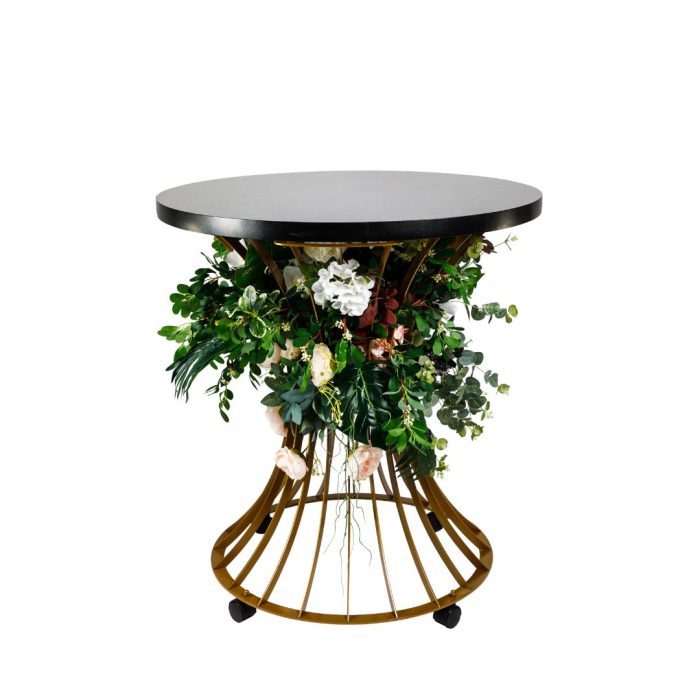 Masă Tort Clepsydra din oțel vopsit cu design tip clepsidră și finisaj elegant, ideală pentru torturi, candy baruri și saloane de evenimente - fata
