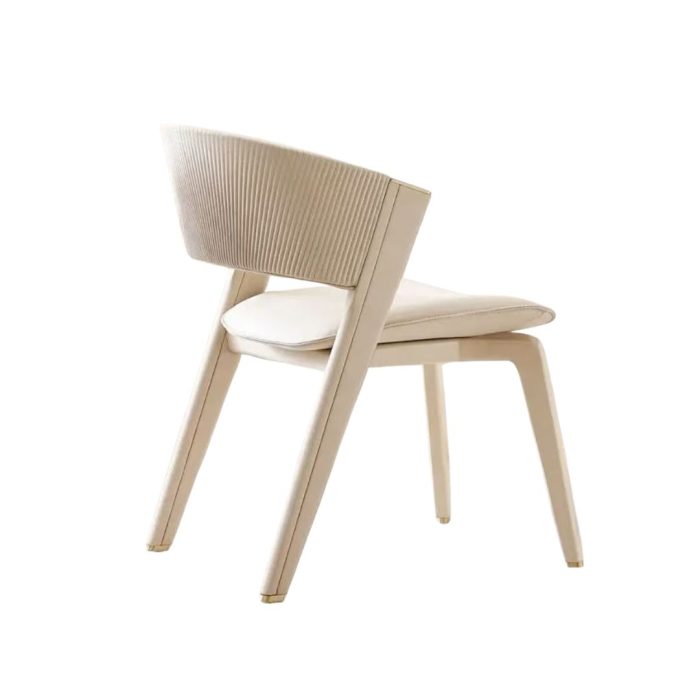 Scaun Fiora din oțel inoxidabil cu design elegant și structură rezistentă, ideal pentru saloane de evenimente, restaurante și hoteluri - semiprofil